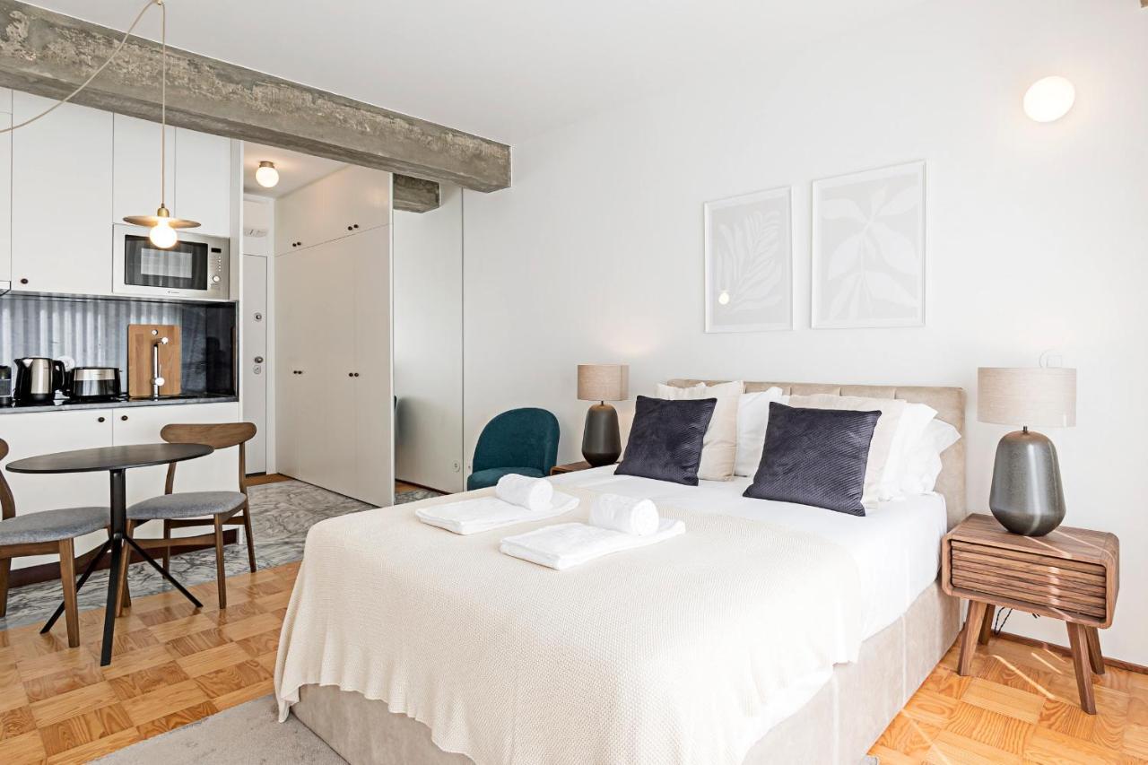 Ceuta Studio Apartments By Lovelystay Порто Екстериор снимка