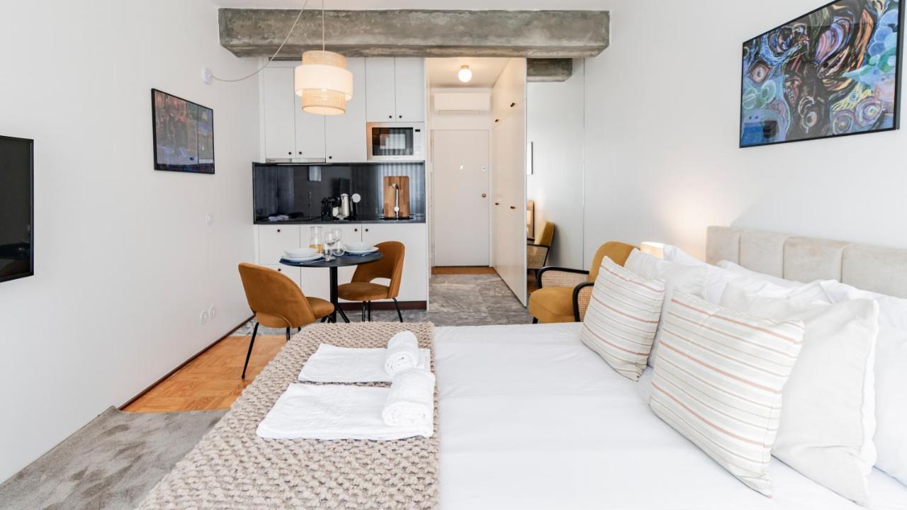 Ceuta Studio Apartments By Lovelystay Порто Екстериор снимка