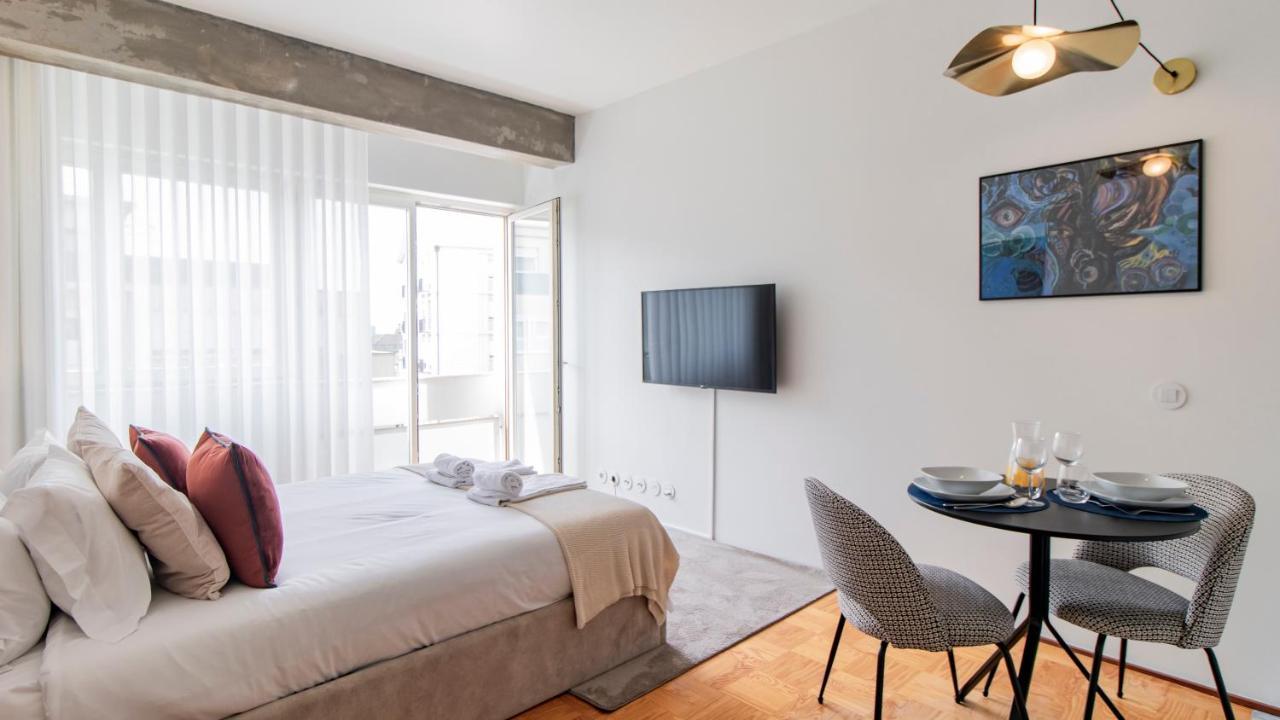 Ceuta Studio Apartments By Lovelystay Порто Екстериор снимка